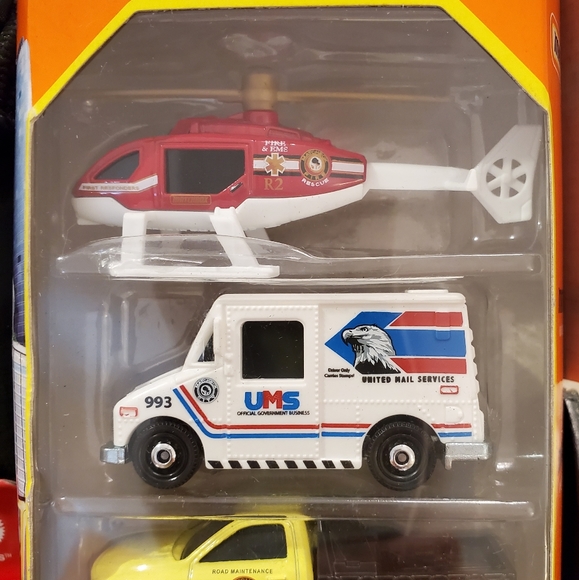 NEW Matchbox Cars & Uno Mobile One Road Trip Kit - Picture 4 of 12